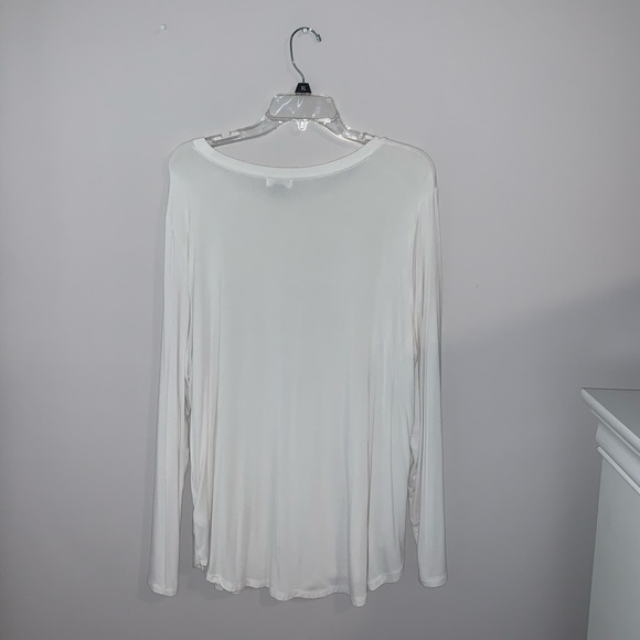 White old navy long sleeve top - Picture 2 of 3
